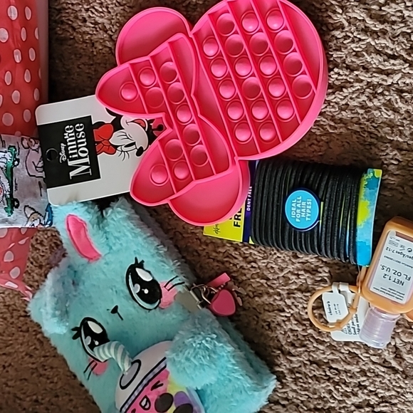 18 items gift basket 18 items gift basket 18 items gift basket 18 items gift bas - Picture 9 of 17